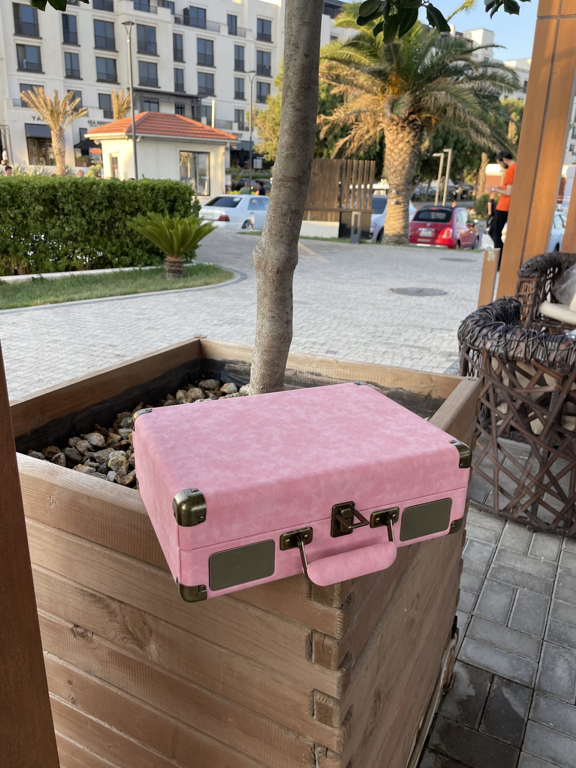 Gramofonbaku GRM006 pink (Çəhrayi) rəngi çanta Pikap – Bluetooth Retro plak Çalar 3 Gramofonbaku GRM006 pink (Çəhrayi) rəngi çanta Pikap – Bluetooth Retro plak Çalar - Görsel 3