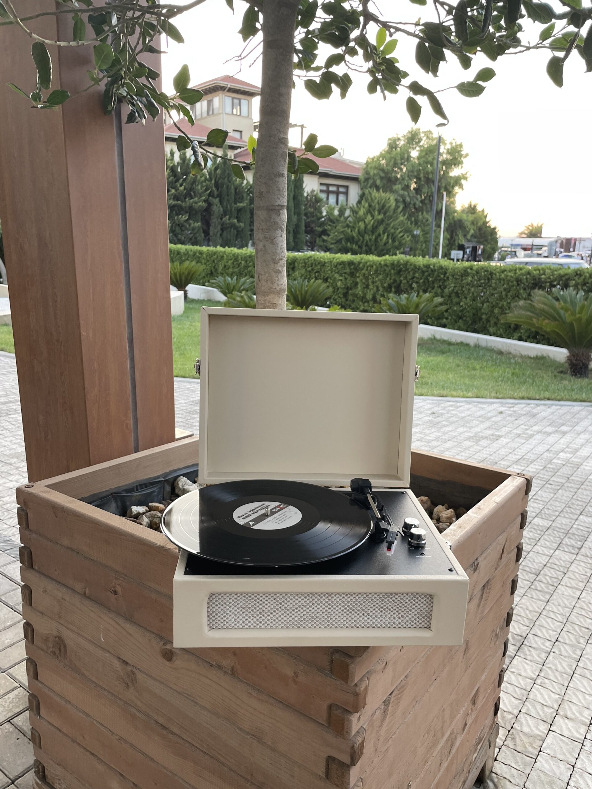 Gramofonbaku GRM010 çanta Pikap – Bluetooth Retro plak Çalar 1 Gramofonbaku GRM010 çanta Pikap – Bluetooth Retro plak Çalar