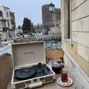 Gramofonbaku GRM005 krem rəngi çanta Pikap – Bluetooth Retro plak Çalar