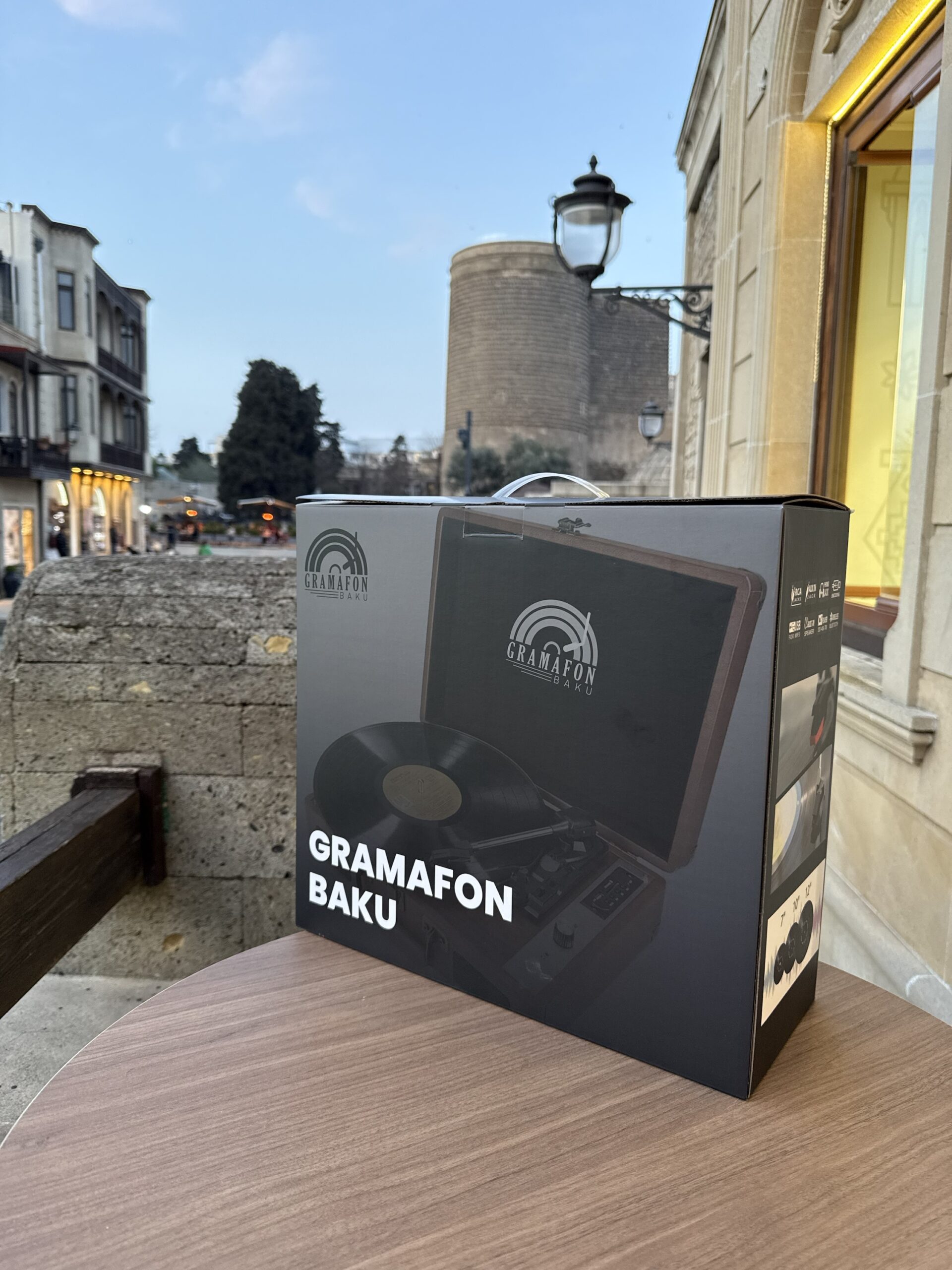 Gramofonbaku GRM007 qəhveyi çanta Pikap – Bluetooth Retro plak Çalar 5 Gramofonbaku GRM007 qəhveyi çanta Pikap – Bluetooth Retro plak Çalar - Görsel 5