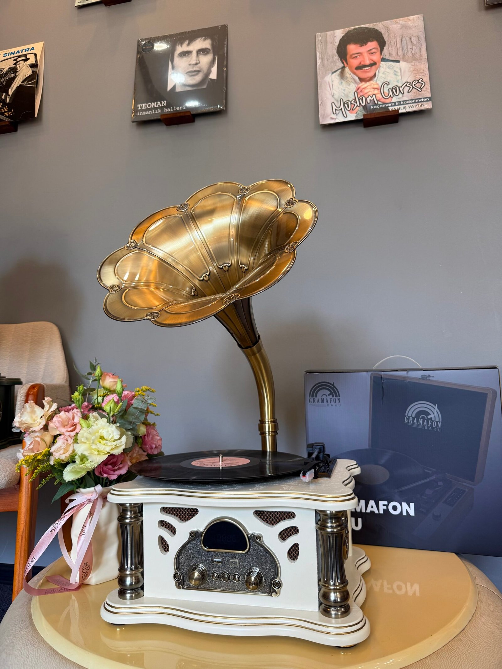 Gramofonbaku GRM016 Ağ Premium klassik Gramofon– Bluetooth FM Retro plak Çalar 1 Gramofonbaku GRM016 Ağ Premium klassik Gramofon– Bluetooth FM Retro plak Çalar
